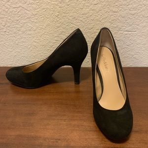 Kelly and Katie round toe suede heels